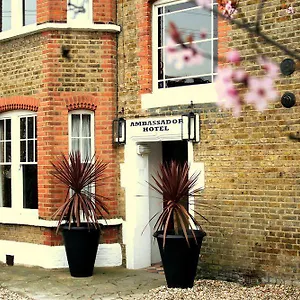 the-ambassador-heathrow-hotel.brighton-hotels-england.com/